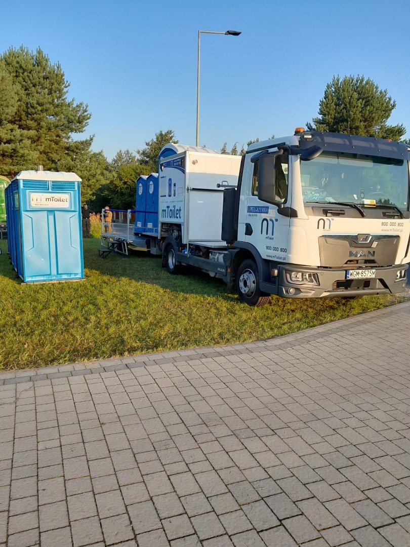 Toalety przenośne znowu będą obecne!